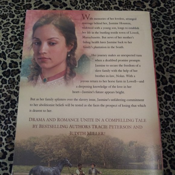 2025 Tracie Peterson & Judith Miller 3 Books, Lights Of Lowell - Picture 3 of 4